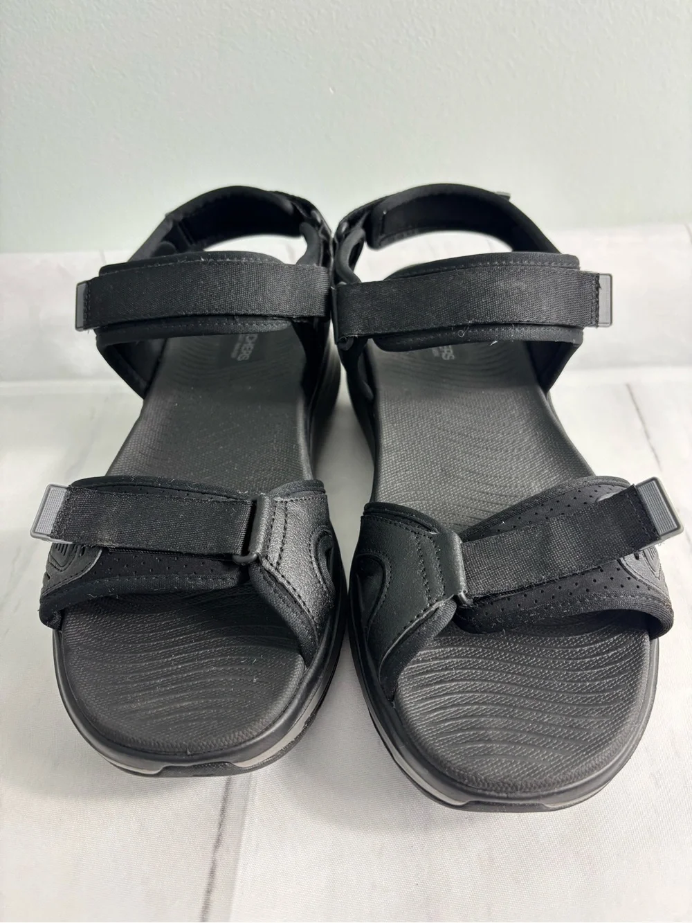 Skechers Men's Go Walk Workout Walker Hook & Loop Strap Sandals Sz 12